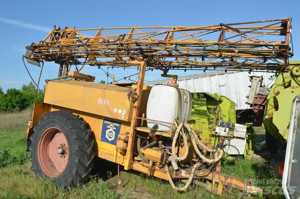  HD 4000 Прицепные опрыскиватели