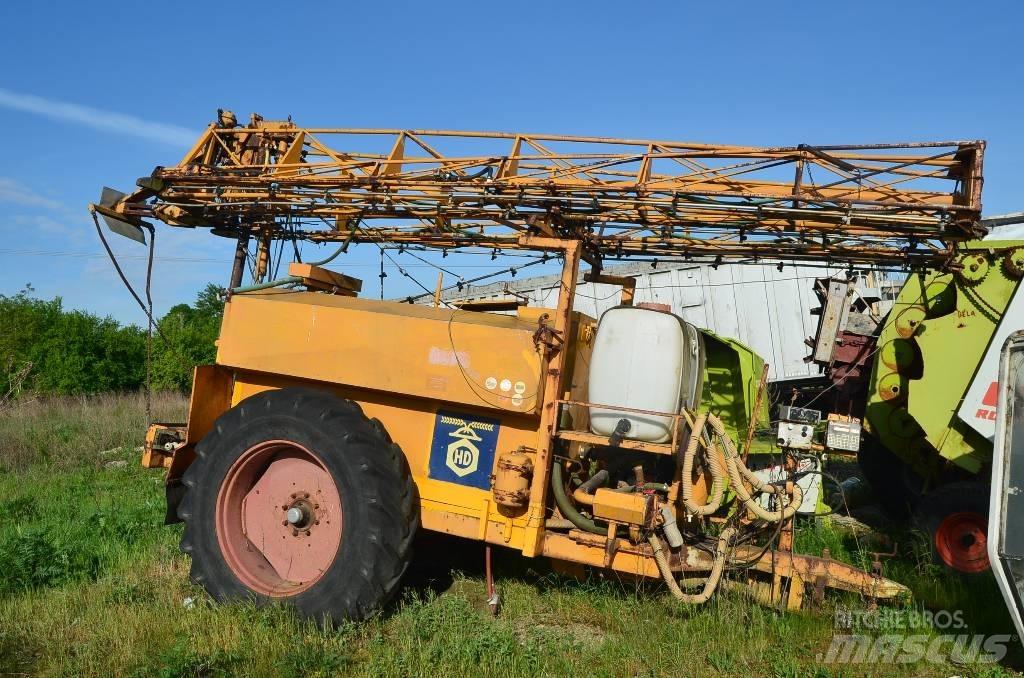  HD 4000 Прицепные опрыскиватели