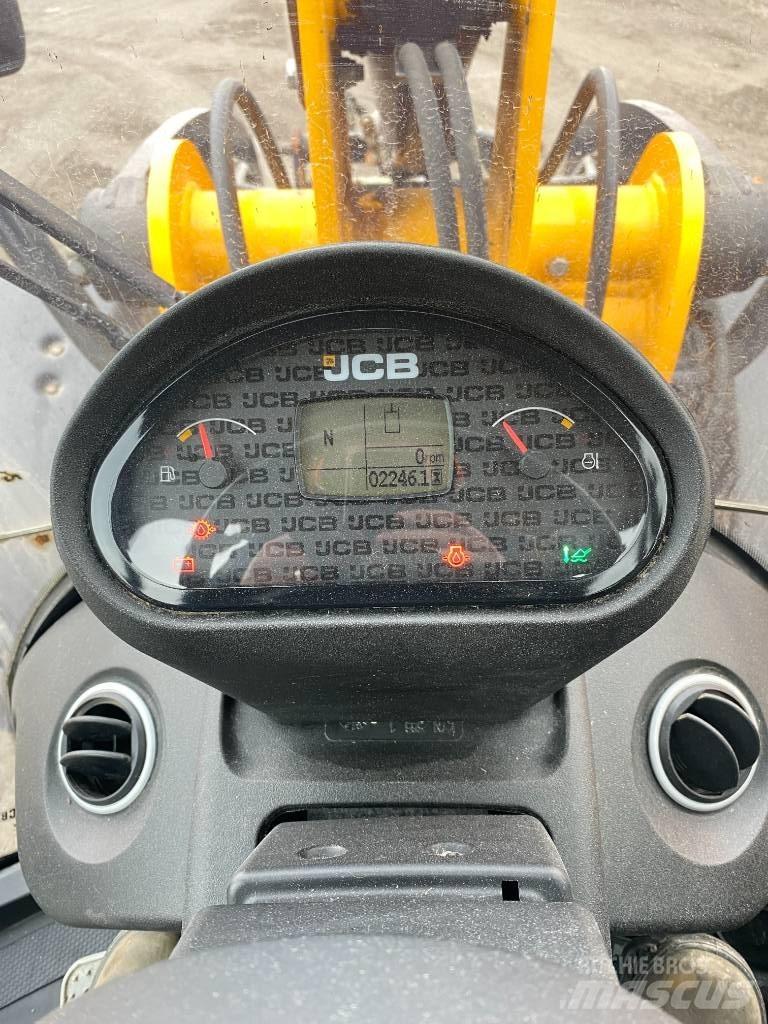 JCB 409 Сельскохозяйственные телескопические погрузчики