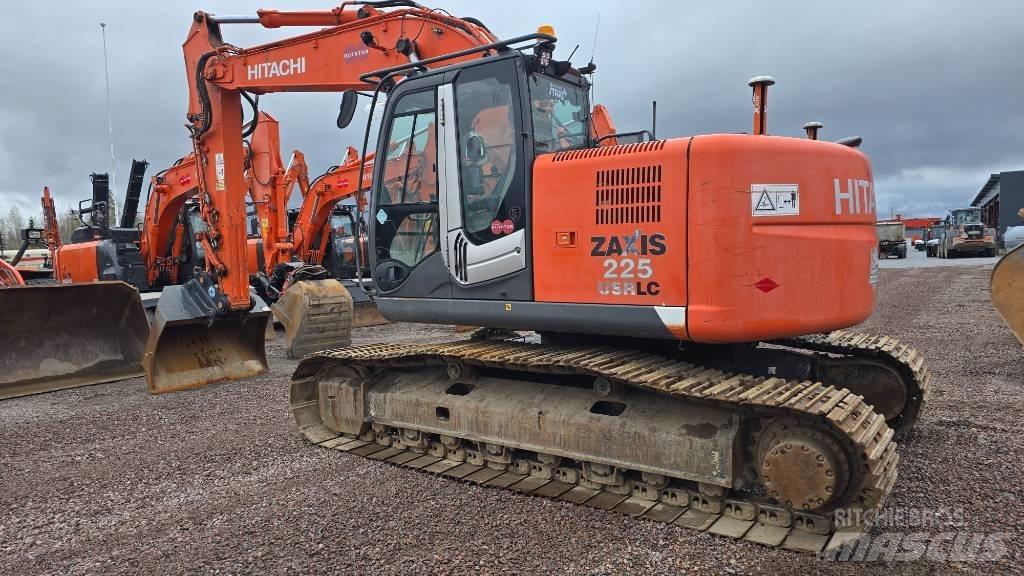Hitachi ZX225USRLC-3 Гусеничные экскаваторы