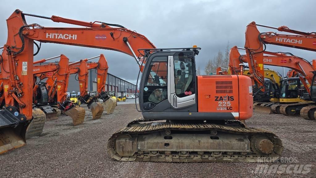 Hitachi ZX225USRLC-3 Гусеничные экскаваторы