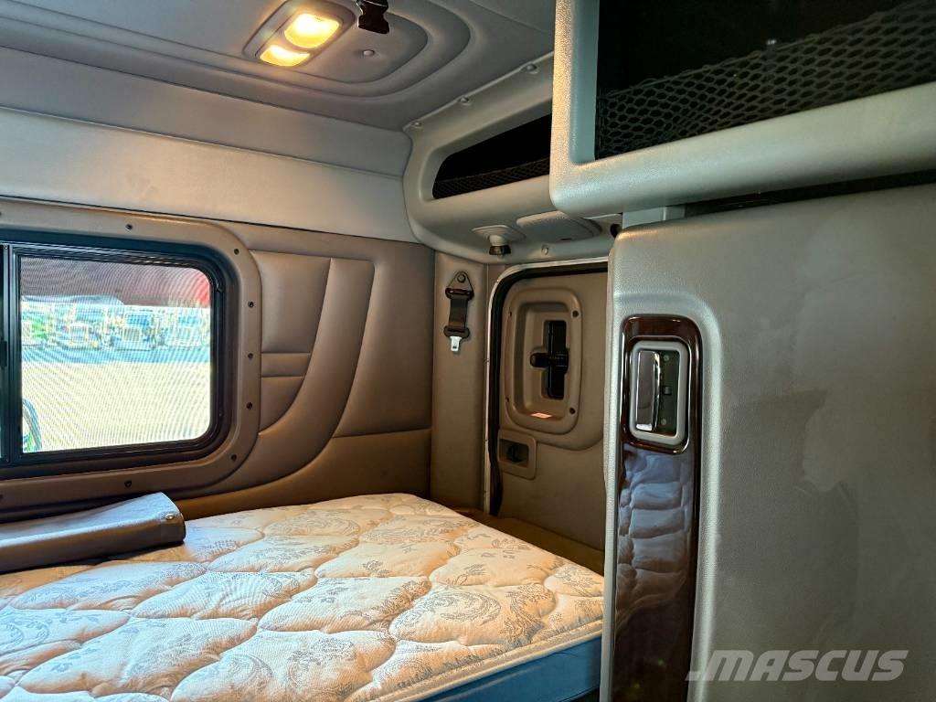 Peterbilt 389 Седельные тягачи