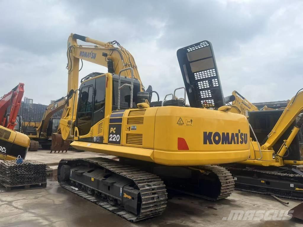 Komatsu PC 220-8N1 Гусеничные экскаваторы