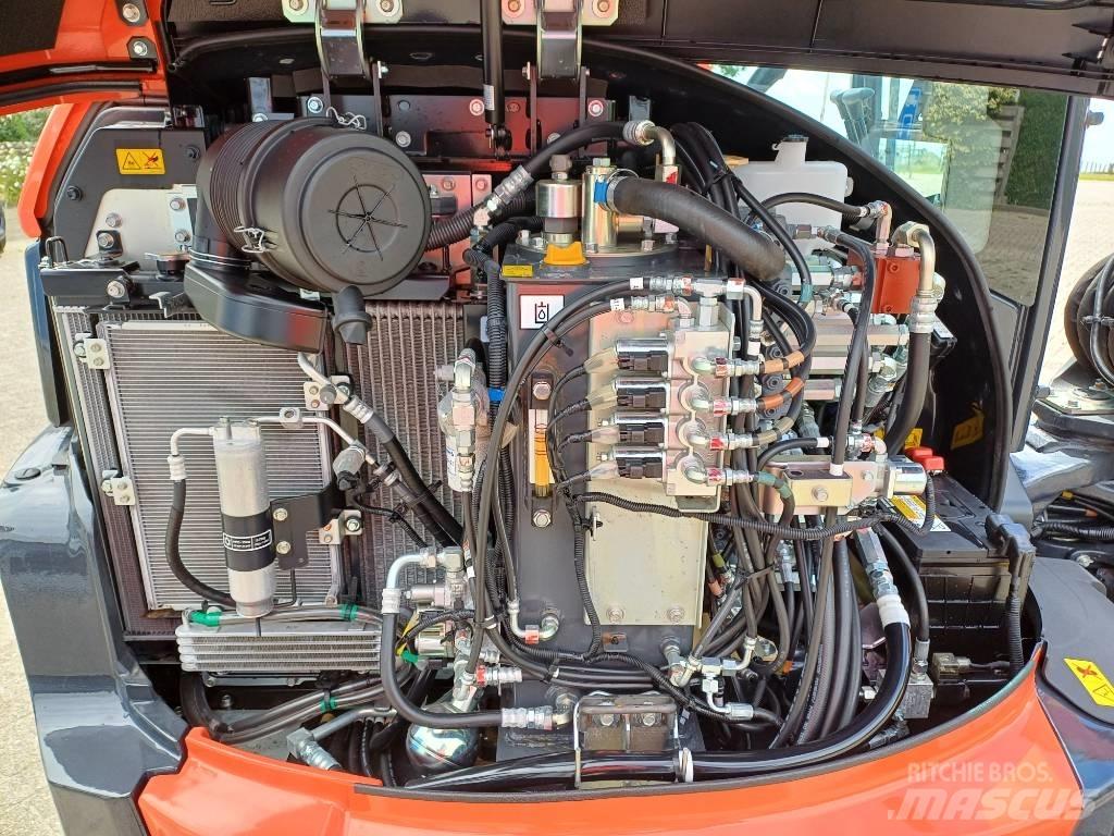 Kubota KX060-5 Мини-экскаваторы