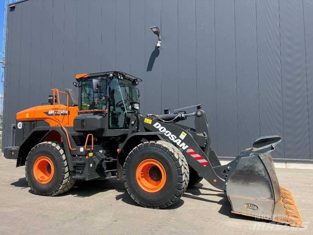Doosan DL 320-7 Фронтальные погрузчики