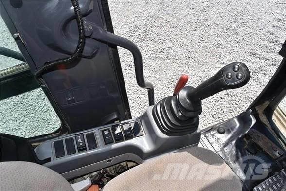 Hitachi ZX 135 Гусеничные экскаваторы