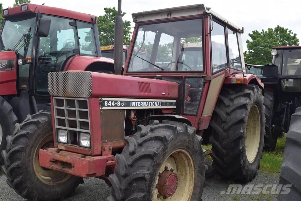 Case IH 844 A/S Трактора