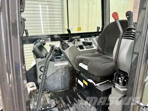 Bobcat E60 Гусеничные экскаваторы