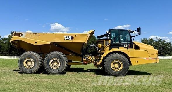 CAT 745 Шарнирно-сочленённые самосвалы