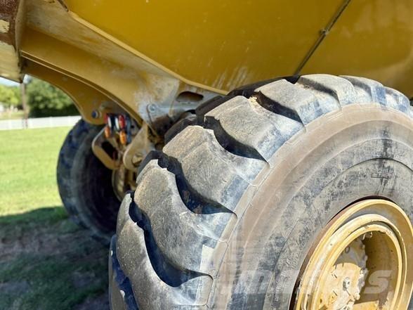 CAT 745 Шарнирно-сочленённые самосвалы