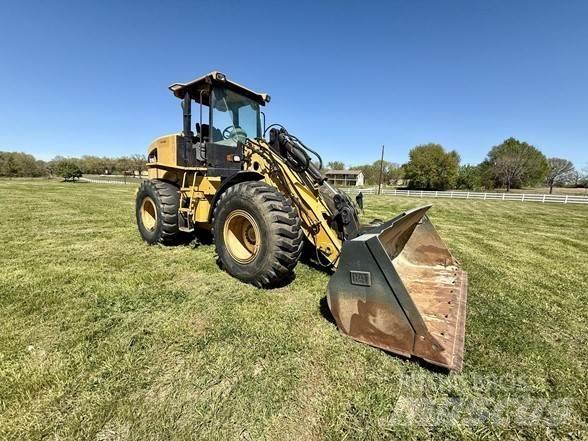 CAT 924G Фронтальные погрузчики