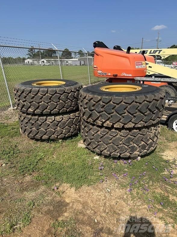 CAT 938M Фронтальные погрузчики