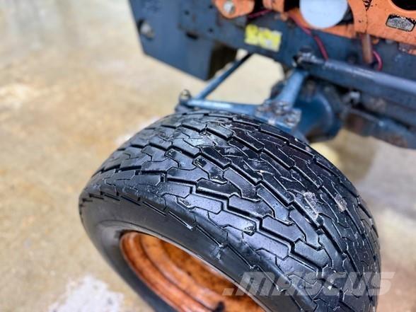 Kubota B7100 Трактора