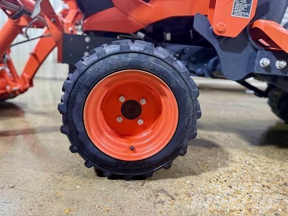 Kubota BX23S Экскаваторы-погрузчики
