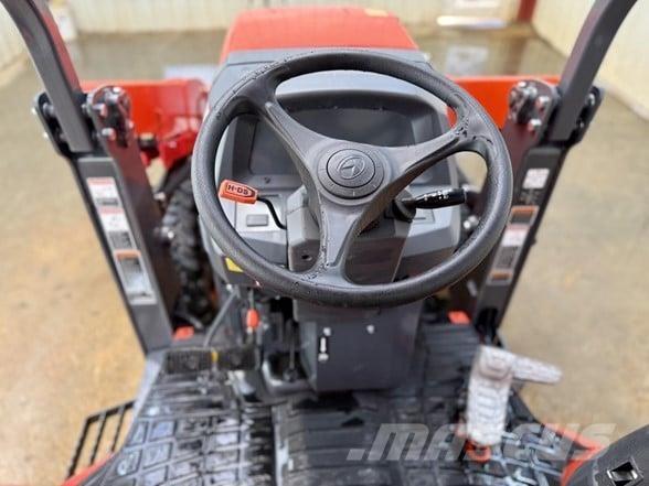 Kubota L47 Экскаваторы-погрузчики