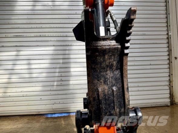 Kubota M62 Экскаваторы-погрузчики