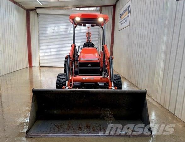 Kubota M62 Экскаваторы-погрузчики