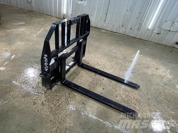 Kubota PFL4648 Паллетные вилы