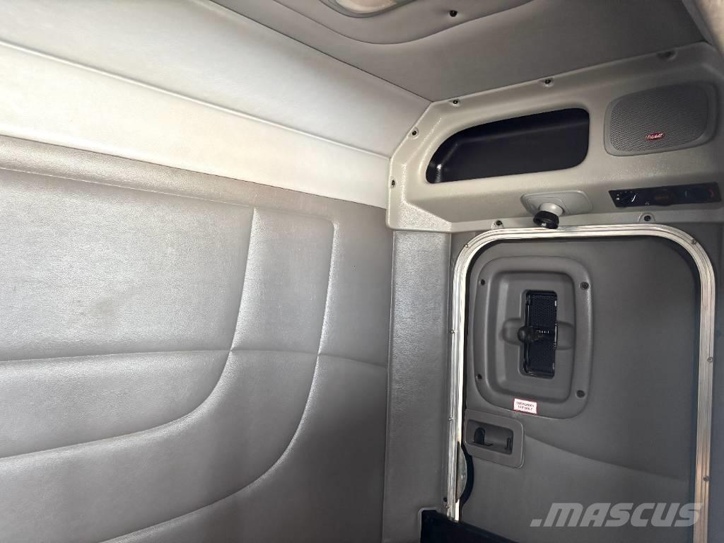 Peterbilt 389 Седельные тягачи