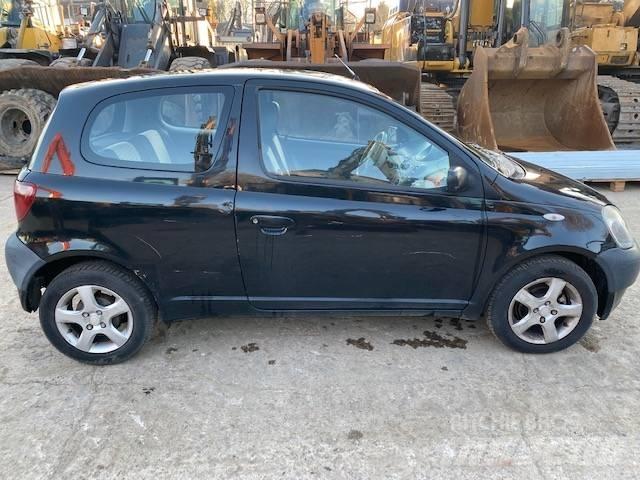 Toyota Yaris Легковые автомобили