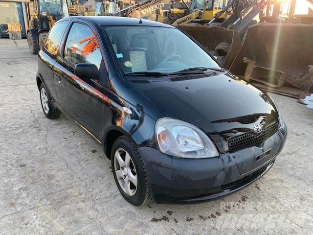 Toyota Yaris Легковые автомобили