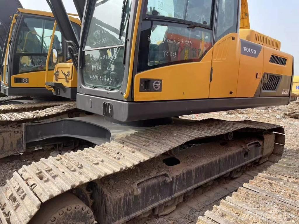 Volvo EC 250 D Гусеничные экскаваторы