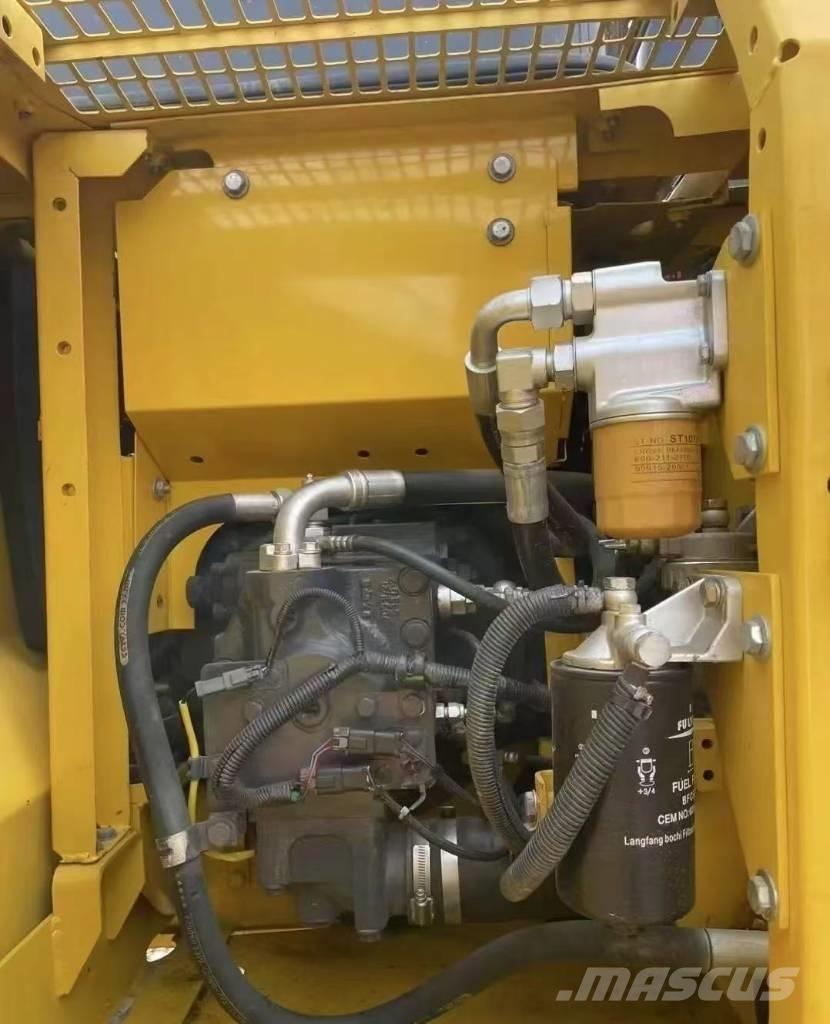 Komatsu PC 130 Гусеничные экскаваторы