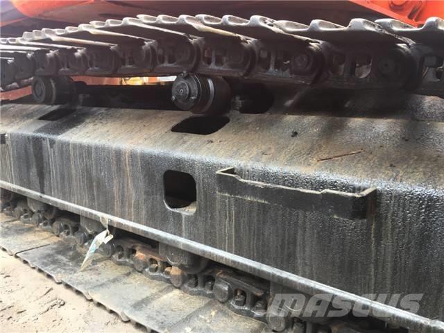 Hitachi EX 200 Гусеничные экскаваторы