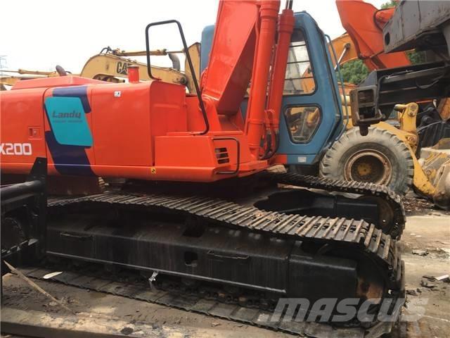 Hitachi EX 200 Гусеничные экскаваторы
