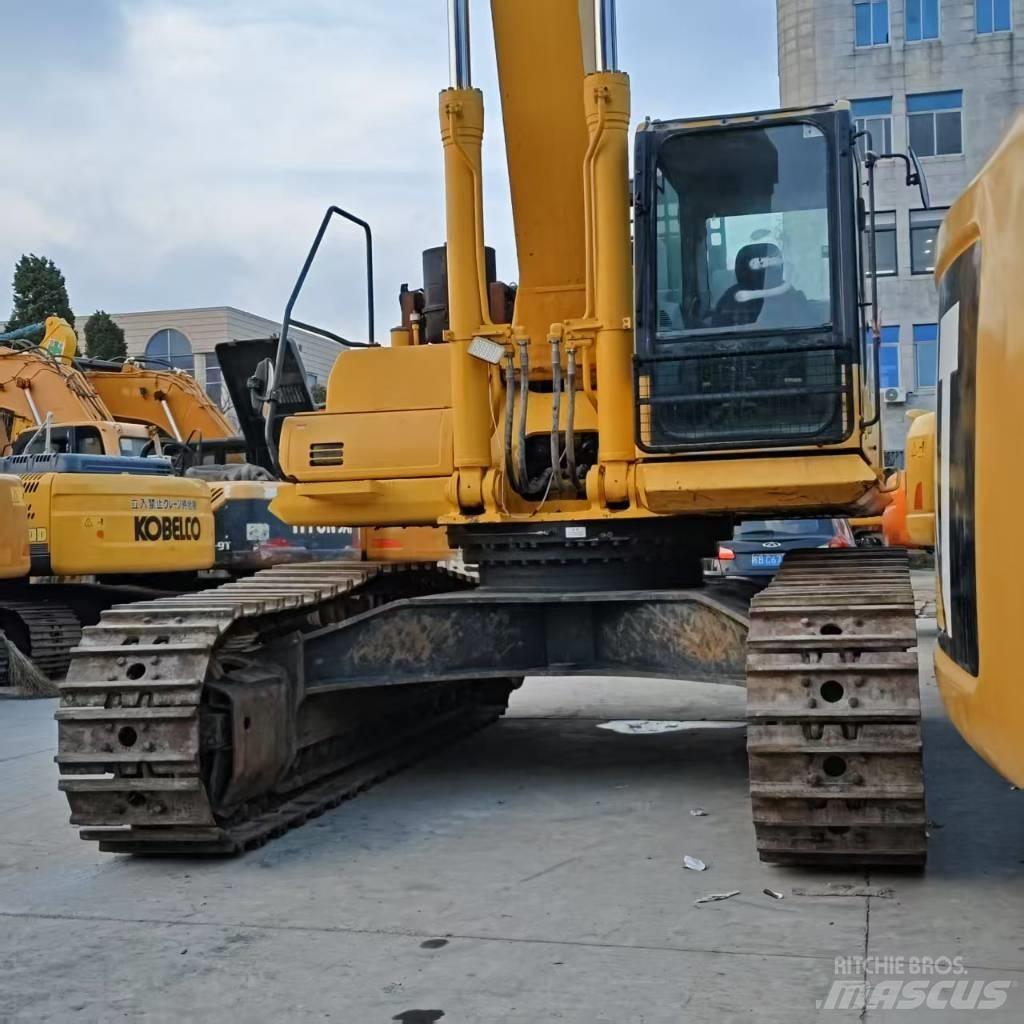 Komatsu PC460 Гусеничные экскаваторы