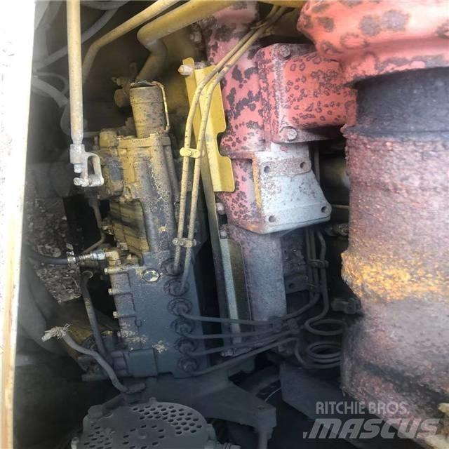 CAT D 7 R Гусеничные бульдозеры