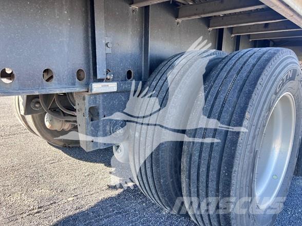 Utility 4000AE Полуприцепы-платформы/боковая разгрузка