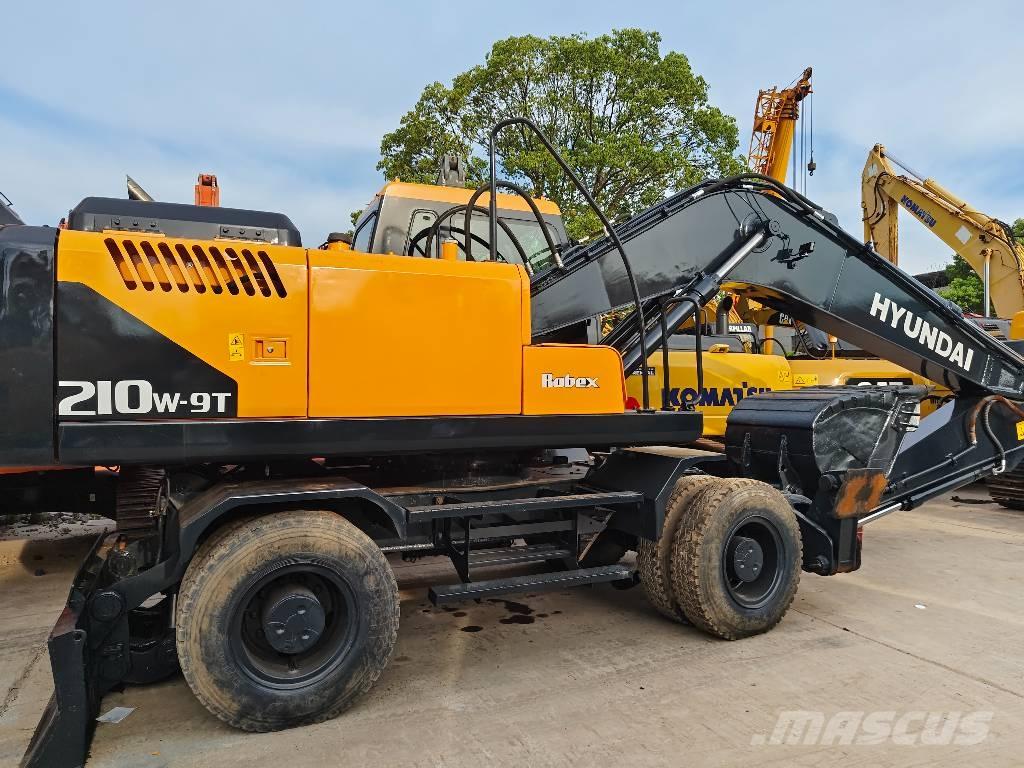 Hyundai r210w-9 Колёсные экскаваторы