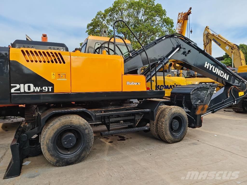 Hyundai r210w-9 Колёсные экскаваторы