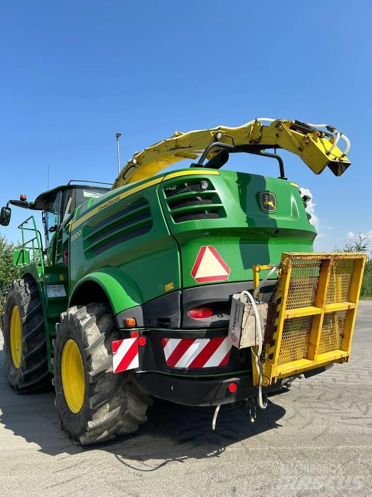 John Deere 8300i Самоходные кормоуборочные комбайны