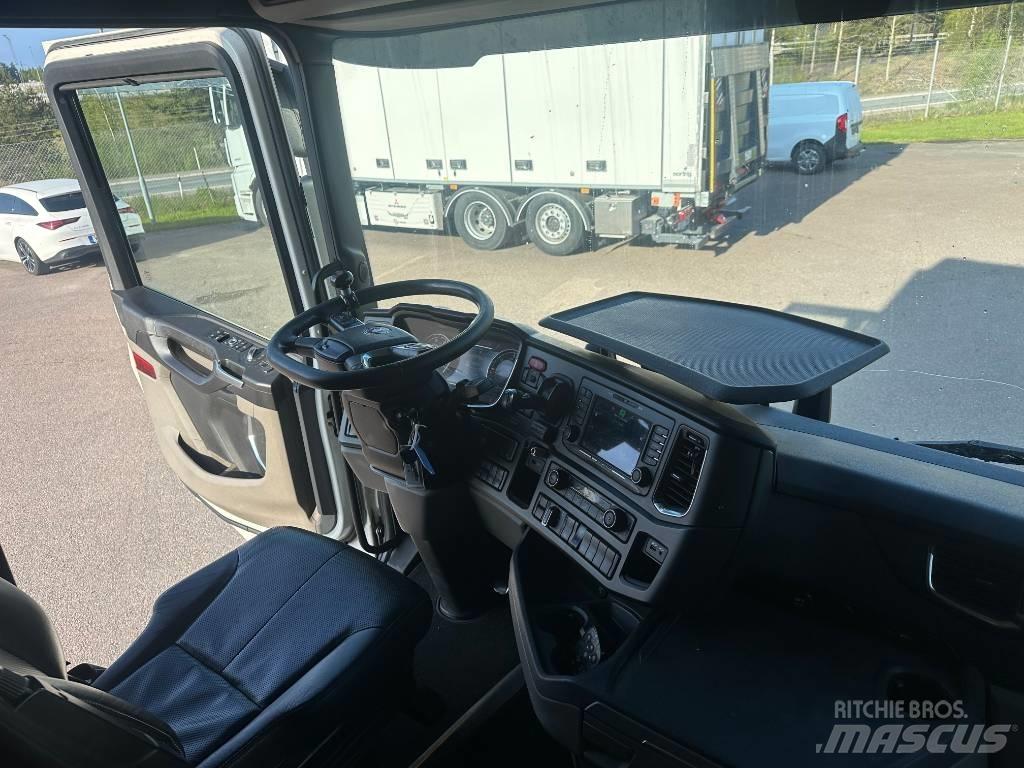 Scania R520B6X2NB Грузовики-Фургоны
