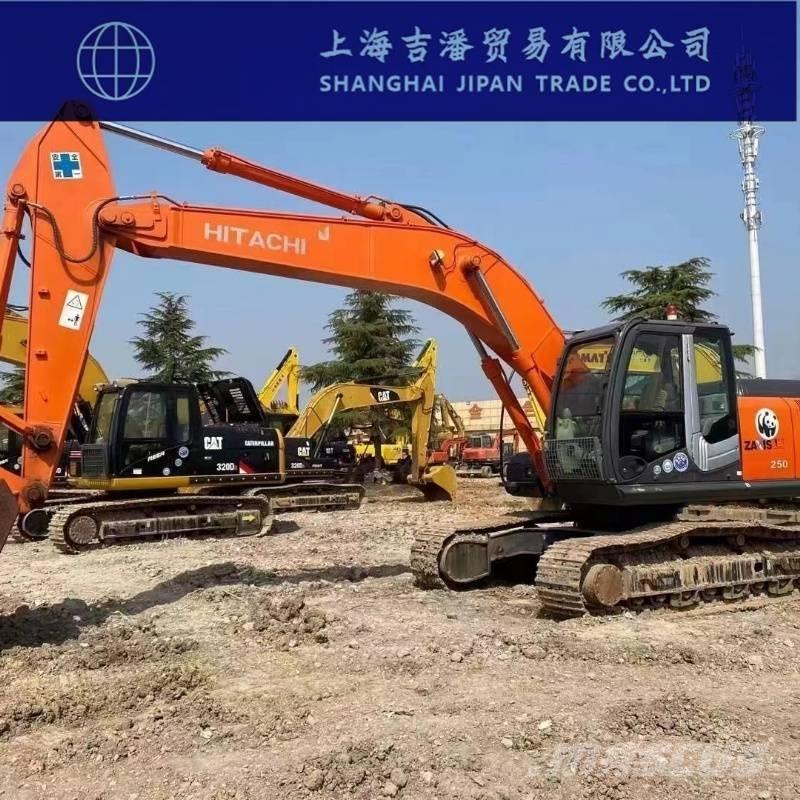 Hitachi ZX 250 Гусеничные экскаваторы