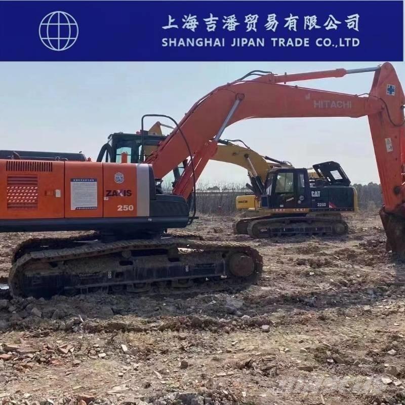 Hitachi ZX 250 Гусеничные экскаваторы