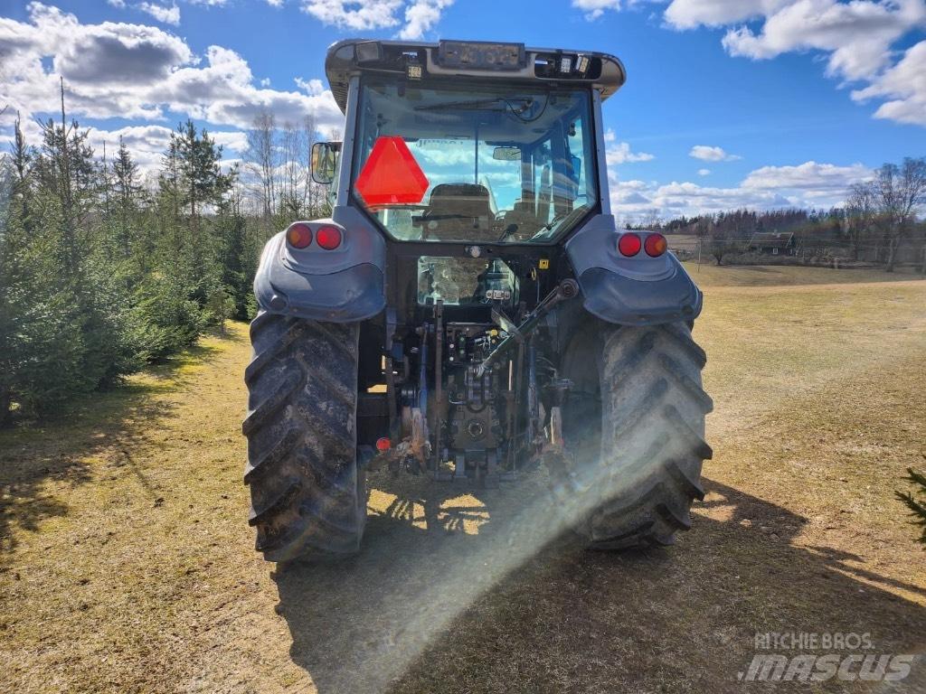Valtra M 120 Трактора