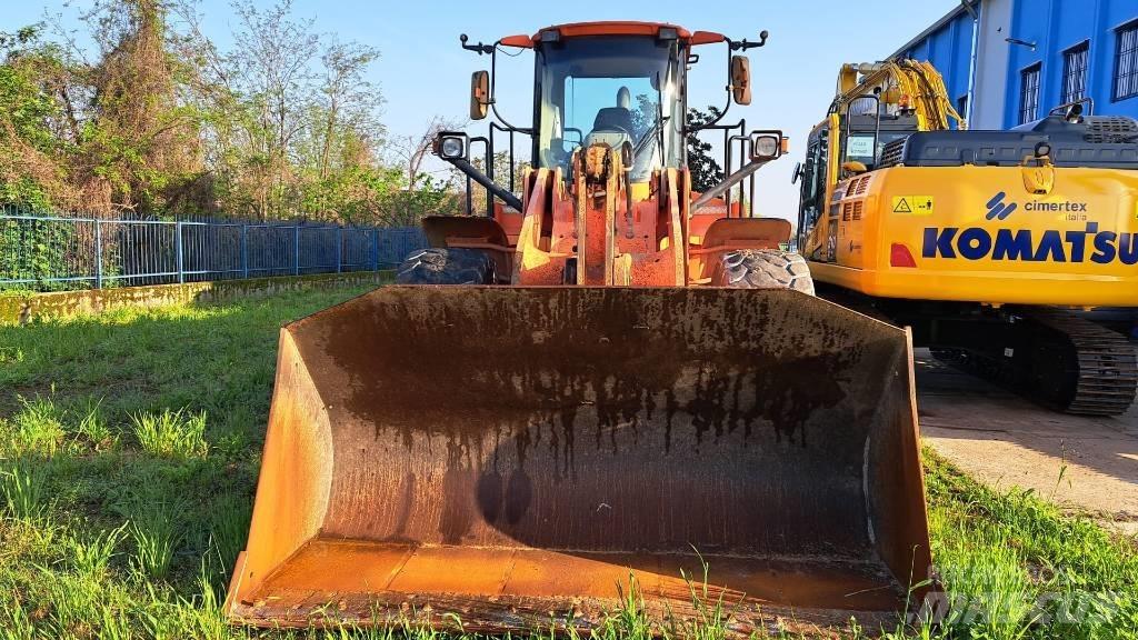 Hitachi W190 Фронтальные погрузчики