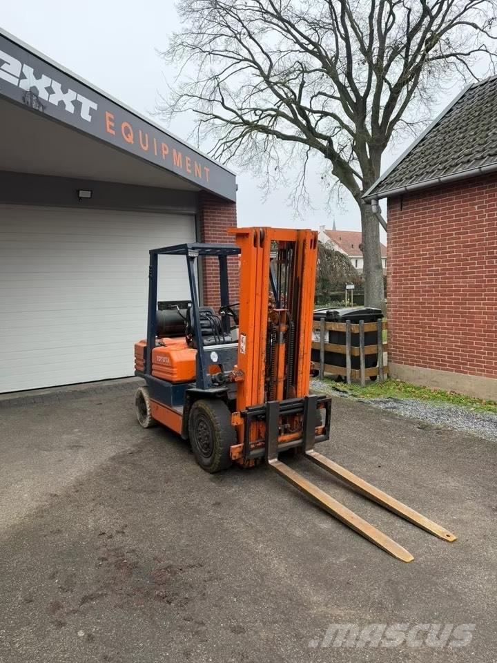 Toyota 42-5 FG 25 Газовые погрузчики