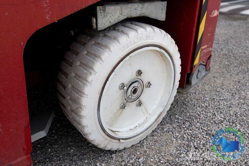 PB S225-12 Ножничные подъемники