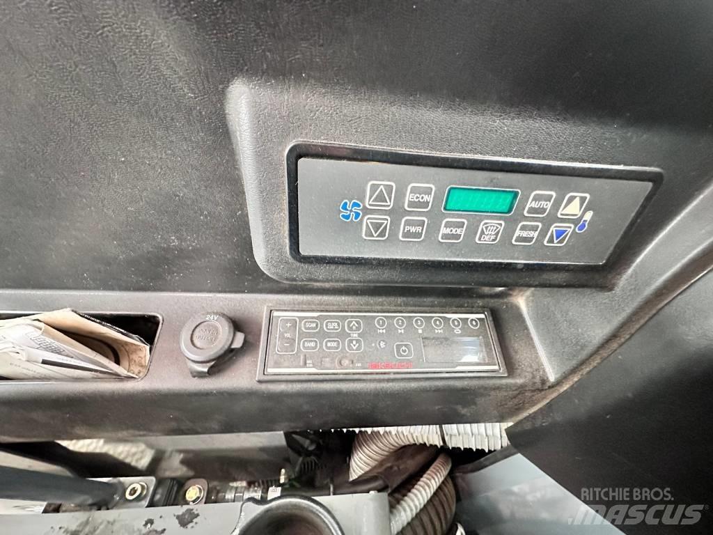 Takeuchi TB2150c Гусеничные экскаваторы