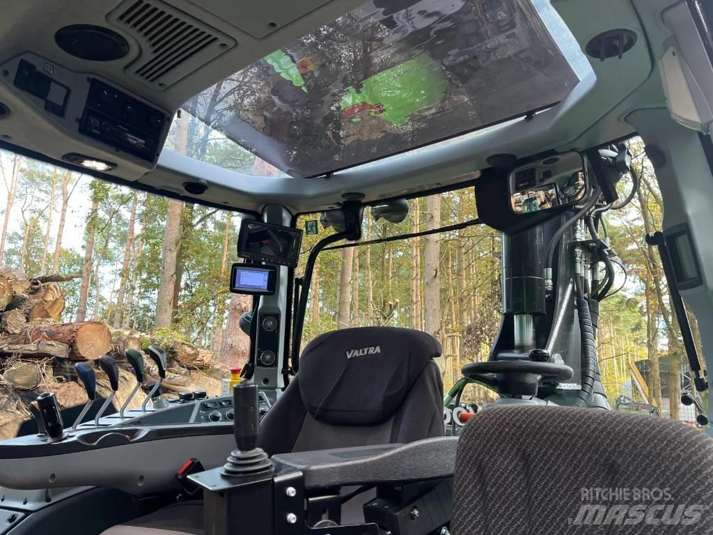 Valtra T214 Active Трактора