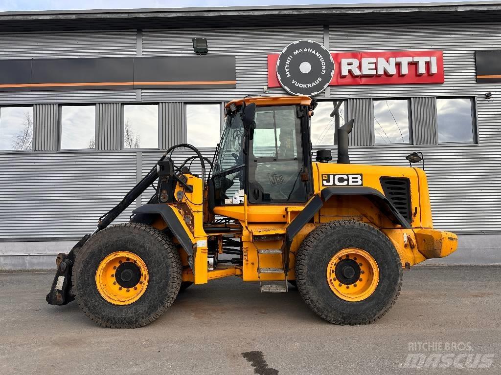 JCB 426 E Фронтальные погрузчики