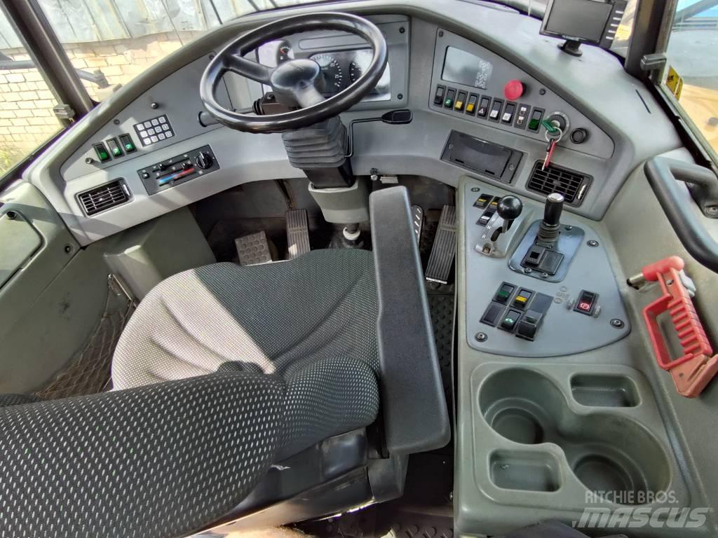 Volvo A25D Шарнирно-сочленённые самосвалы