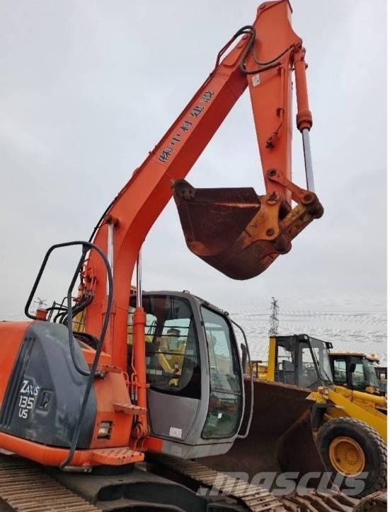 Hitachi ZX 135 US Гусеничные экскаваторы