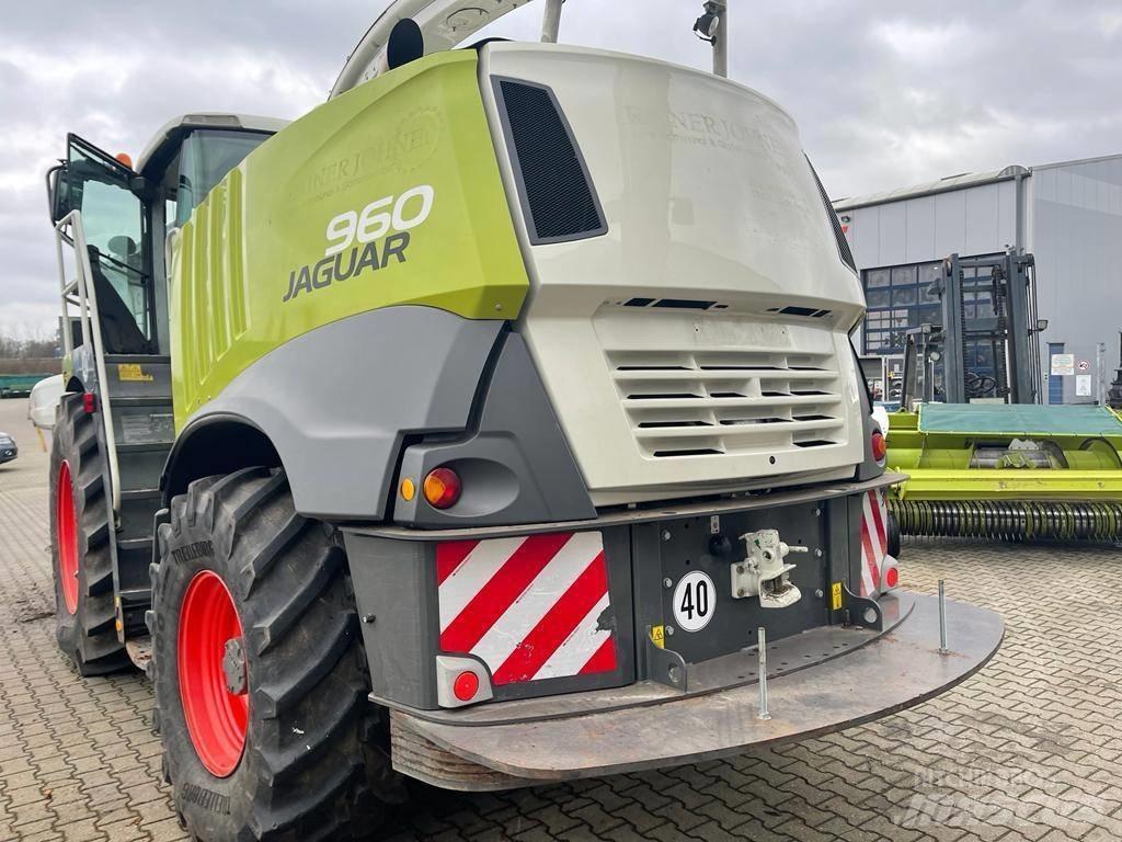 CLAAS Jaguar 960 Самоходные кормоуборочные комбайны