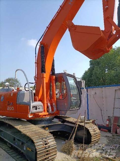 Hitachi Zaxis 200 Гусеничные экскаваторы