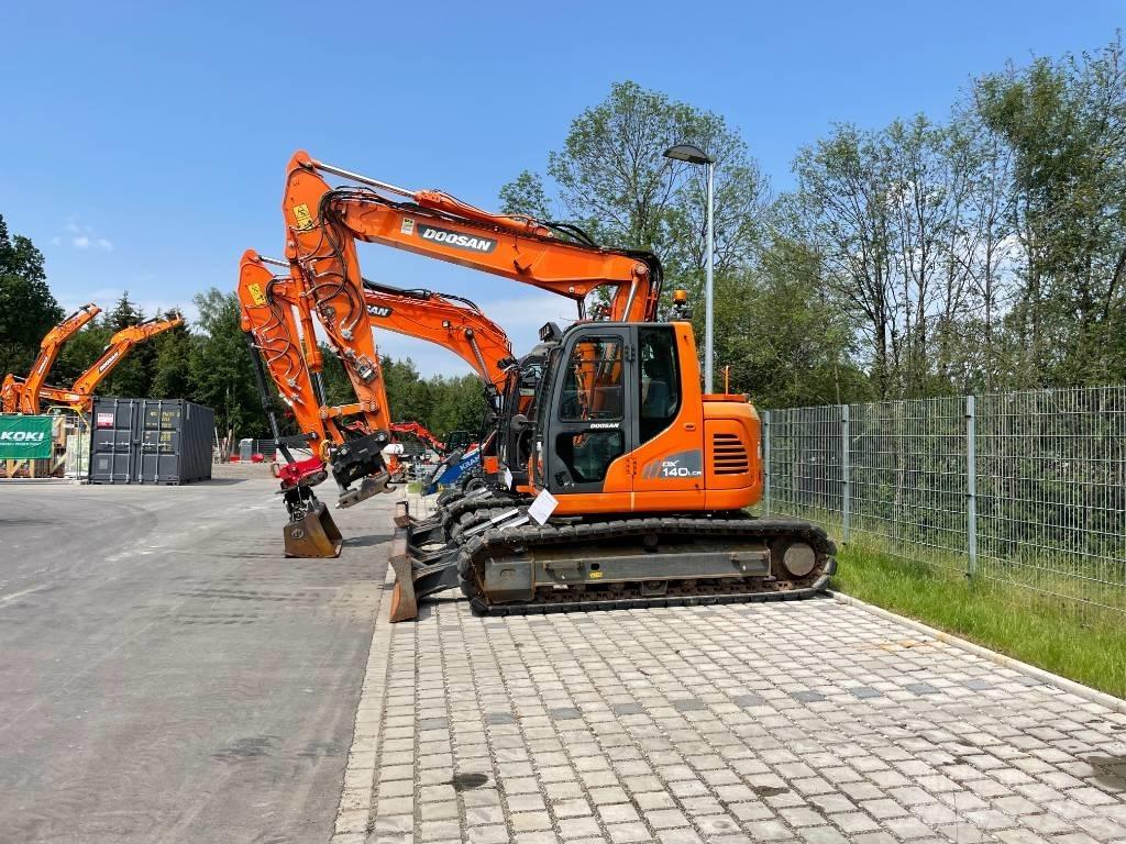 Doosan DX 140 LCR-3 Гусеничные экскаваторы